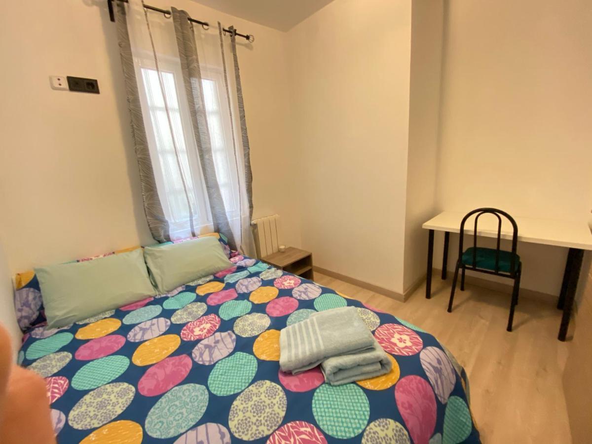 Homestay Herminiopuertas Мадрид Екстериор снимка